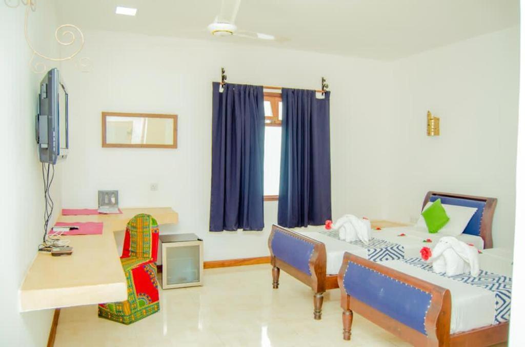 27 Cafe Zanzibar Airport Hotel Екстериор снимка