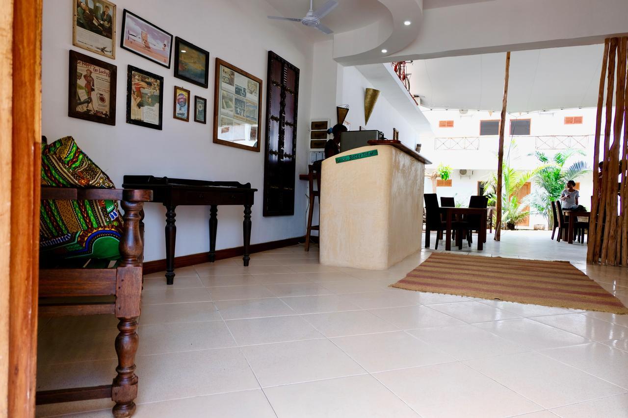 27 Cafe Zanzibar Airport Hotel Екстериор снимка