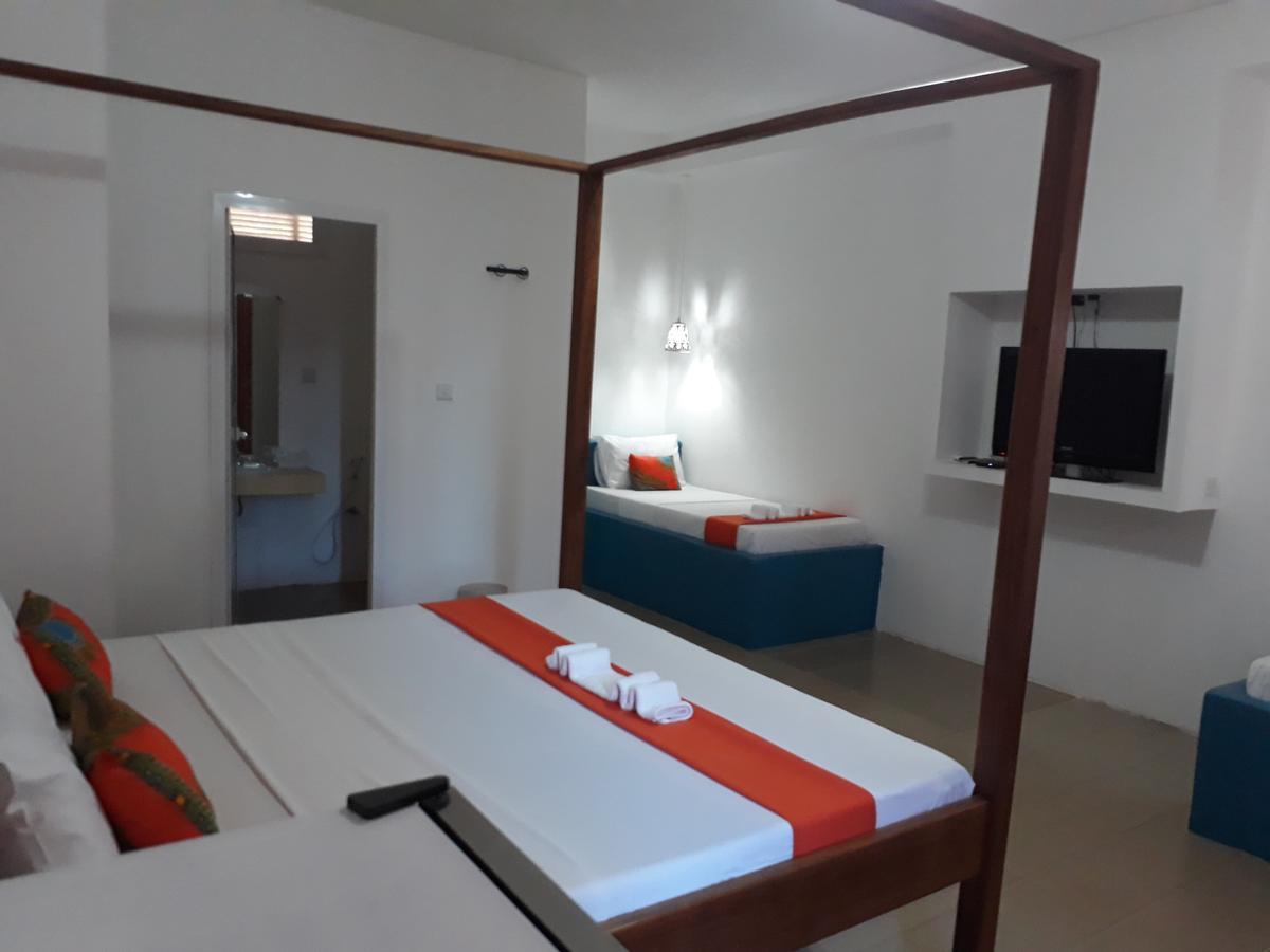 27 Cafe Zanzibar Airport Hotel Екстериор снимка