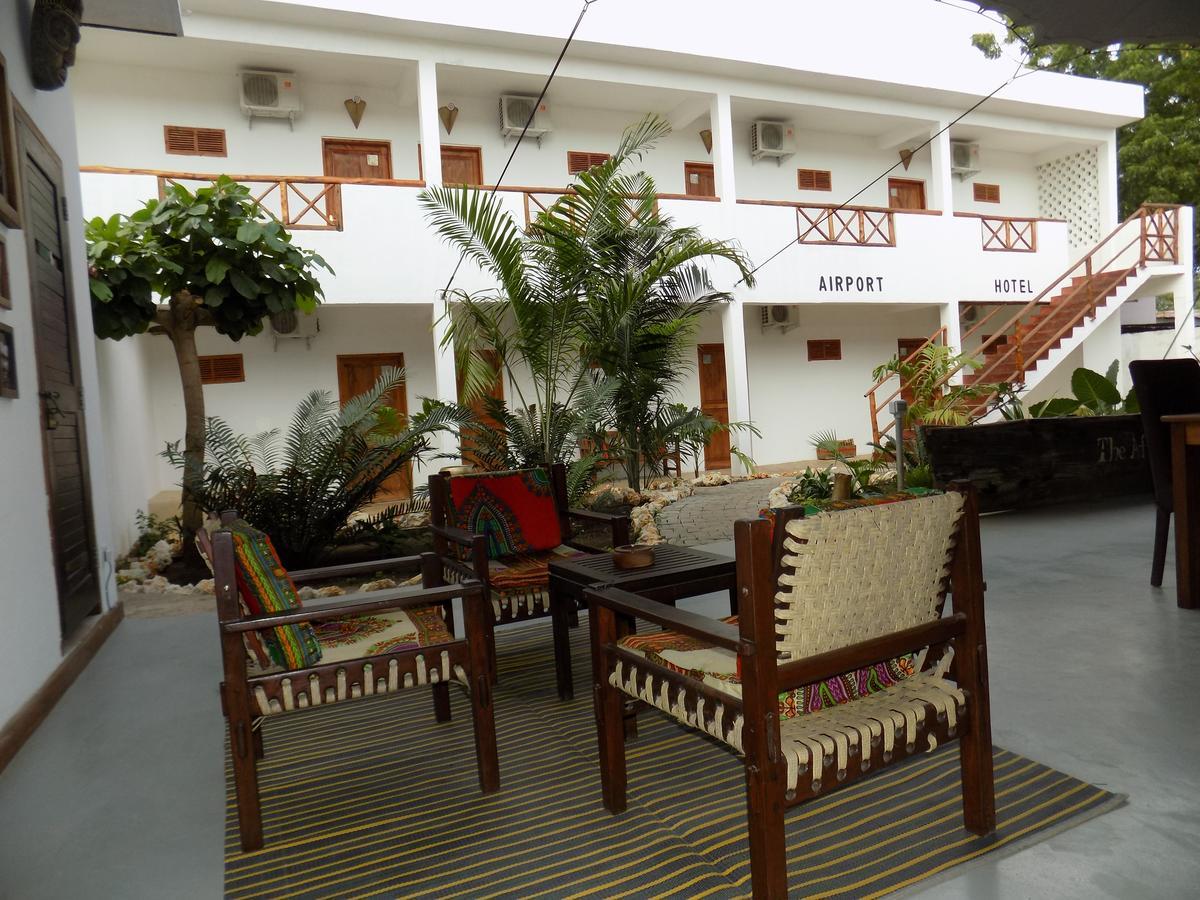 27 Cafe Zanzibar Airport Hotel Екстериор снимка