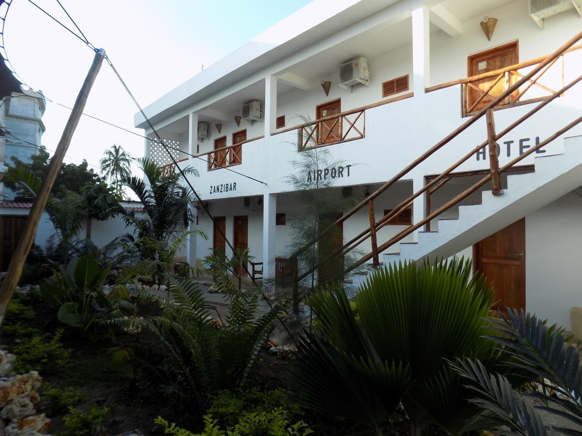 27 Cafe Zanzibar Airport Hotel Екстериор снимка