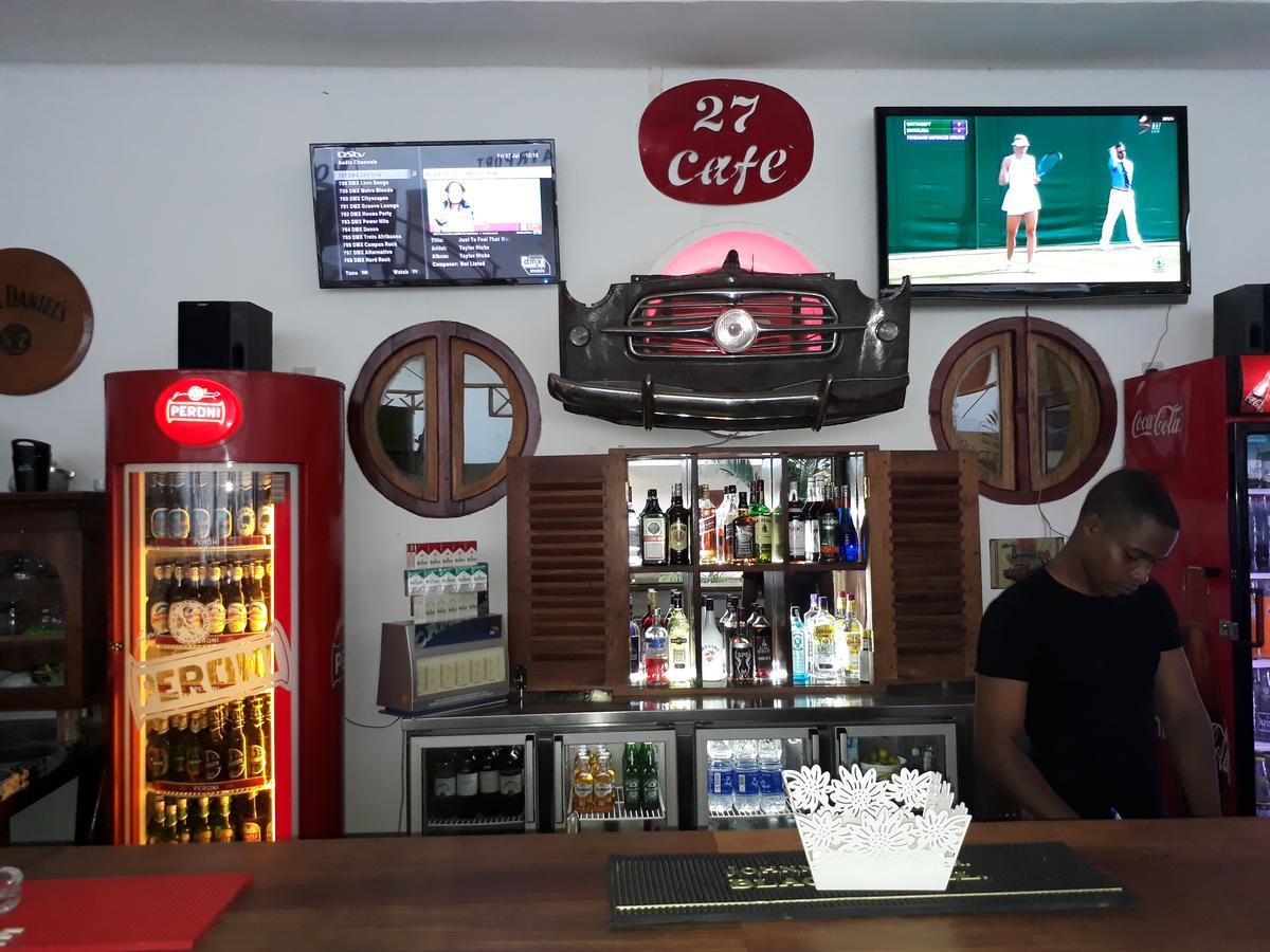 27 Cafe Zanzibar Airport Hotel Екстериор снимка