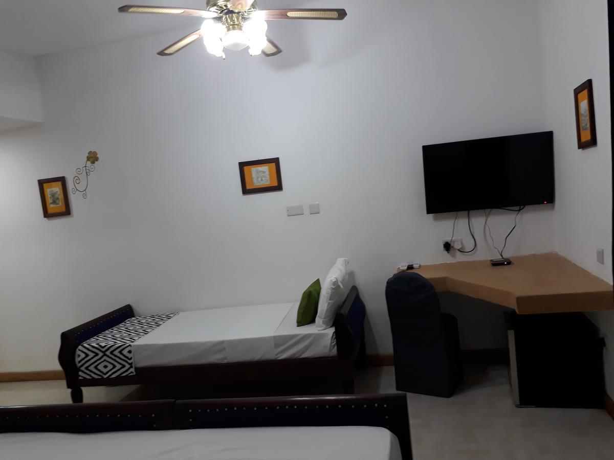 27 Cafe Zanzibar Airport Hotel Екстериор снимка