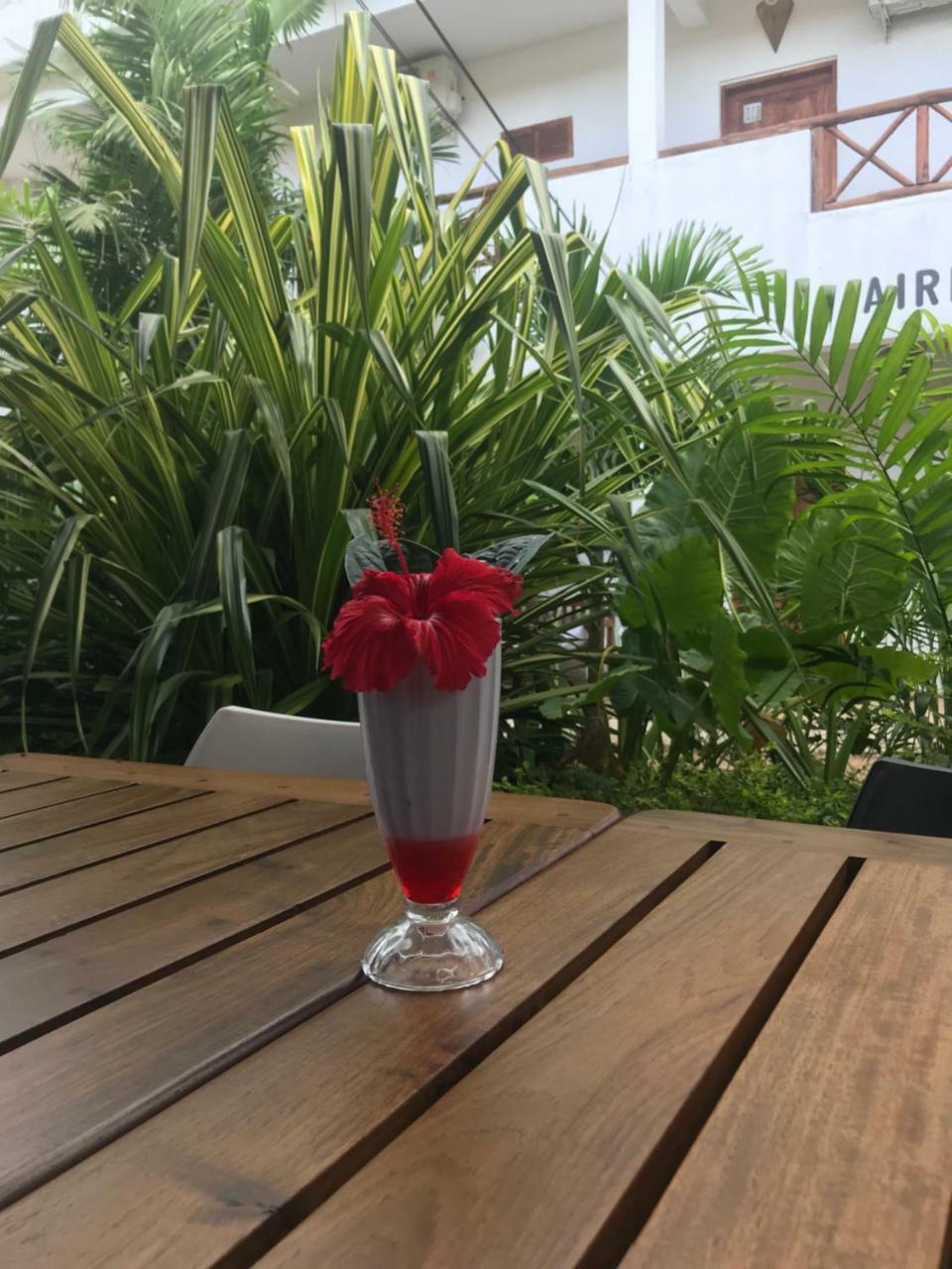 27 Cafe Zanzibar Airport Hotel Екстериор снимка